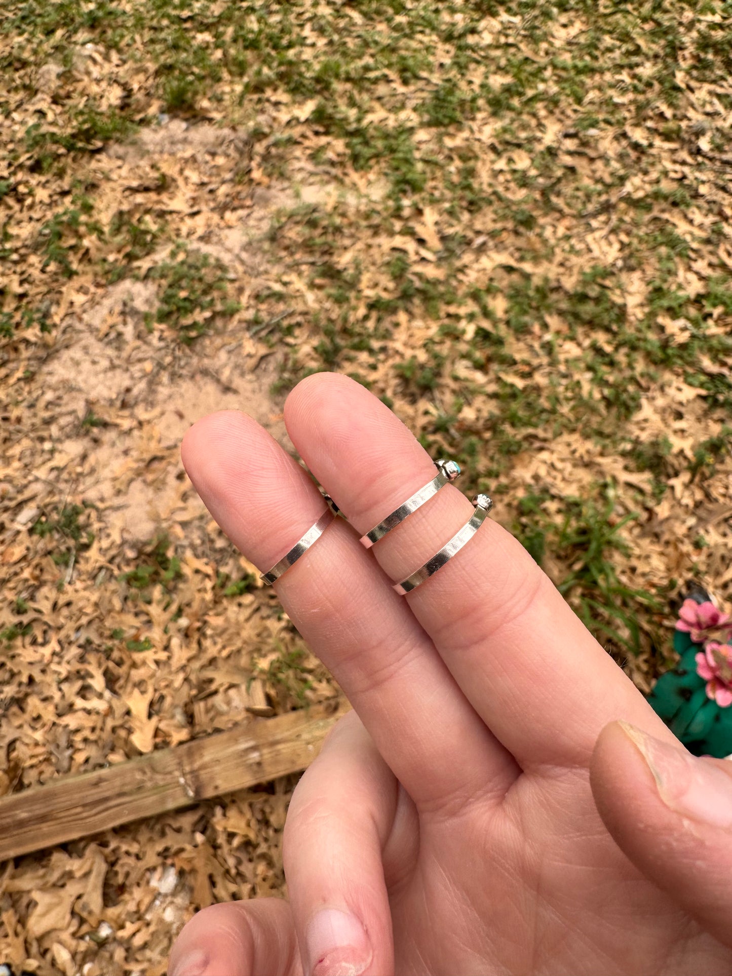 Thin V-shape band (made to order)